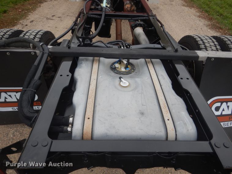 image for item KO9718 2015 Ford F450 Super Duty XLT  truck cab and chassis