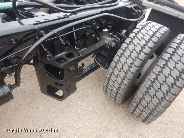 image for item KO9718 2015 Ford F450 Super Duty XLT  truck cab and chassis