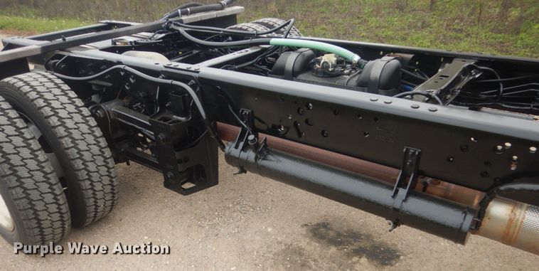 image for item KO9718 2015 Ford F450 Super Duty XLT  truck cab and chassis