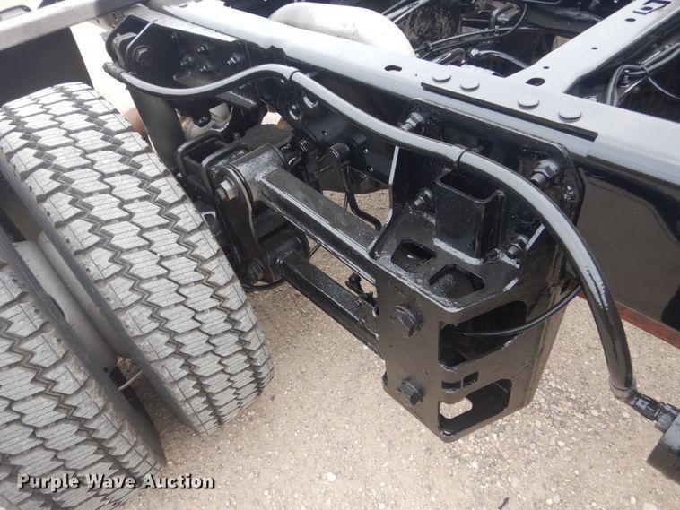 image for item KO9718 2015 Ford F450 Super Duty XLT  truck cab and chassis