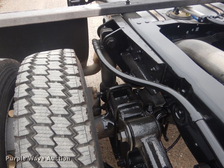 image for item KO9718 2015 Ford F450 Super Duty XLT  truck cab and chassis