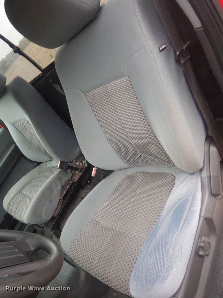 image for item KO9718 2015 Ford F450 Super Duty XLT  truck cab and chassis