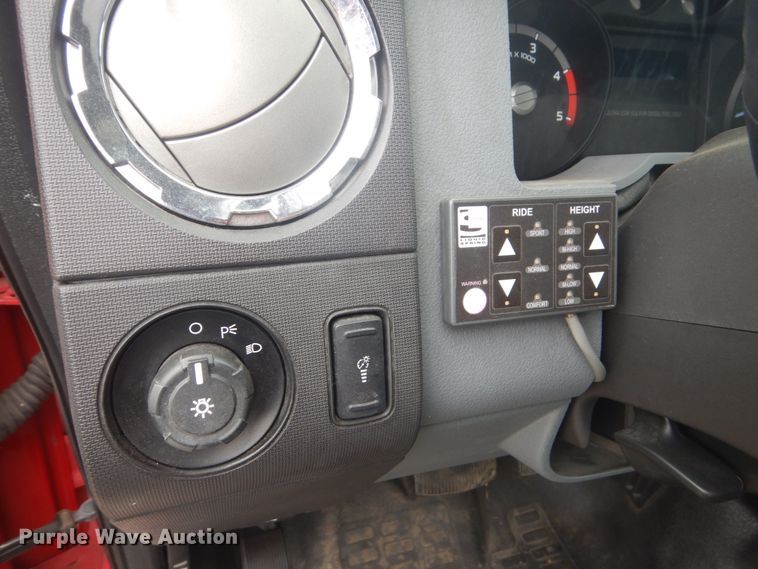 image for item KO9718 2015 Ford F450 Super Duty XLT  truck cab and chassis