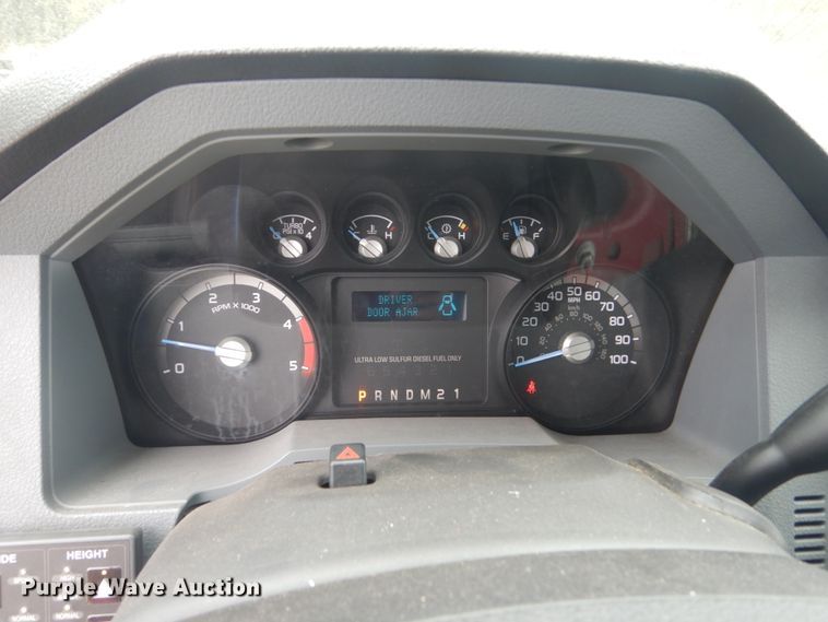 image for item KO9718 2015 Ford F450 Super Duty XLT  truck cab and chassis