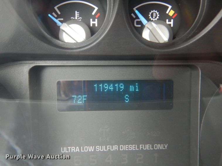 image for item KO9718 2015 Ford F450 Super Duty XLT  truck cab and chassis