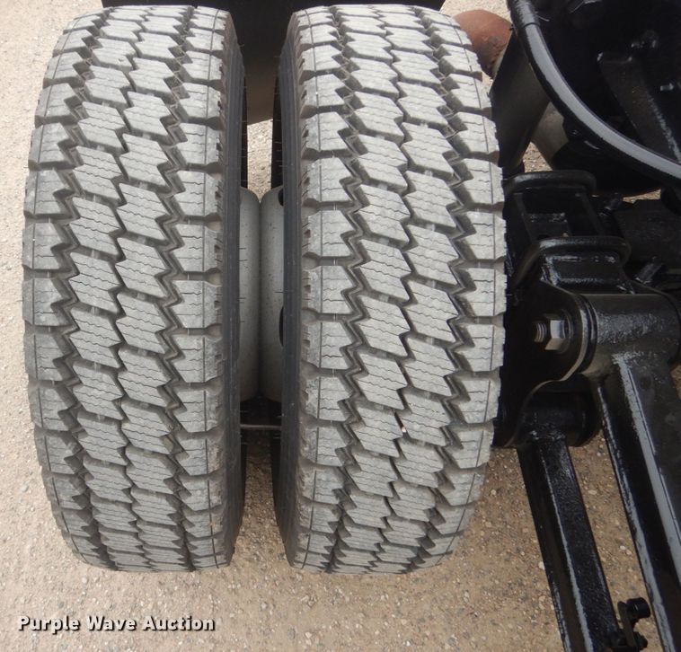 image for item KO9718 2015 Ford F450 Super Duty XLT  truck cab and chassis