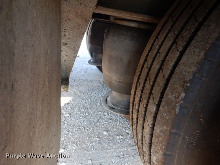 image for item DG1737 2006 Ledwell LW48HT2-10-PB  drop deck equipment trailer