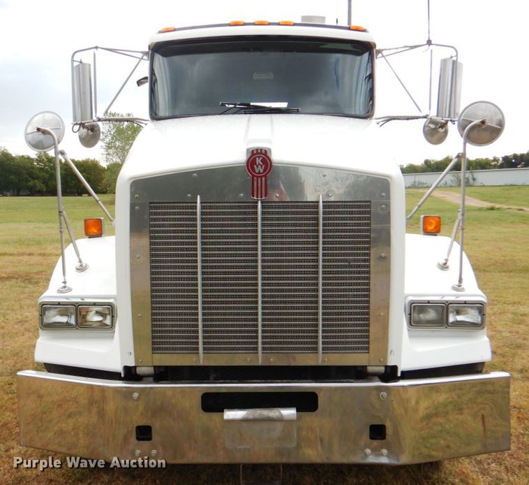 image for item DG1745 2006 Kenworth T800  semi truck