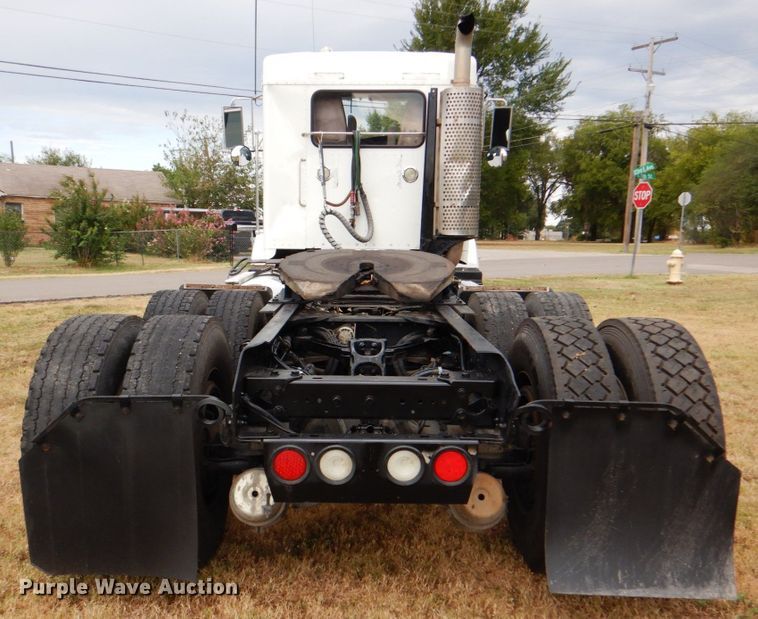 image for item DG1745 2006 Kenworth T800  semi truck