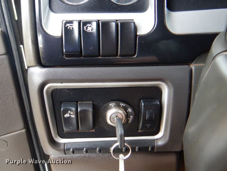 image for item DG1745 2006 Kenworth T800  semi truck