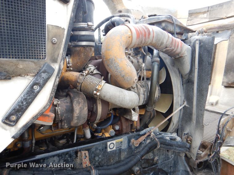 image for item DG1745 2006 Kenworth T800  semi truck