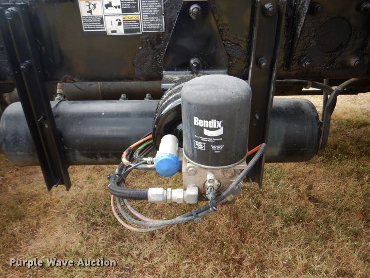 image for item DG1745 2006 Kenworth T800  semi truck