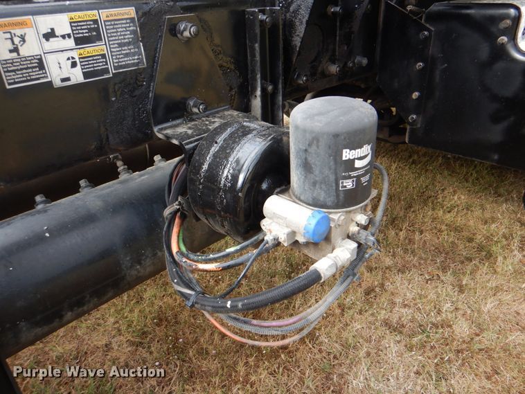 image for item DG1745 2006 Kenworth T800  semi truck