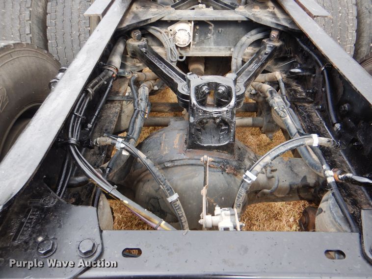 image for item DG1745 2006 Kenworth T800  semi truck