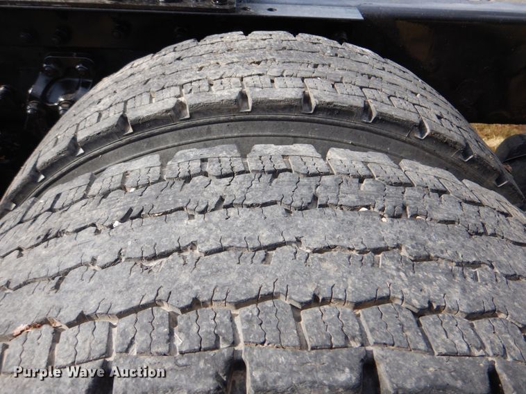 image for item DG1745 2006 Kenworth T800  semi truck