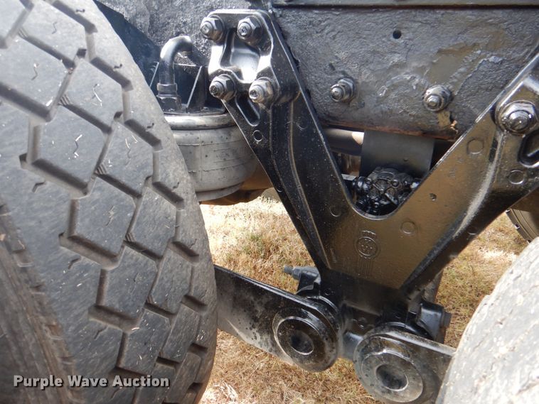 image for item DG1745 2006 Kenworth T800  semi truck