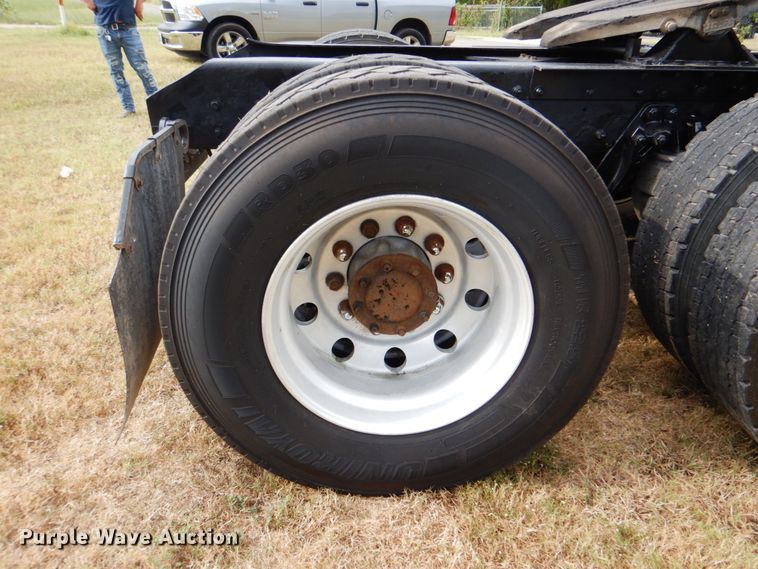 image for item DG1745 2006 Kenworth T800  semi truck