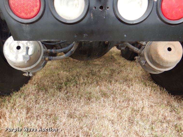 image for item DG1745 2006 Kenworth T800  semi truck