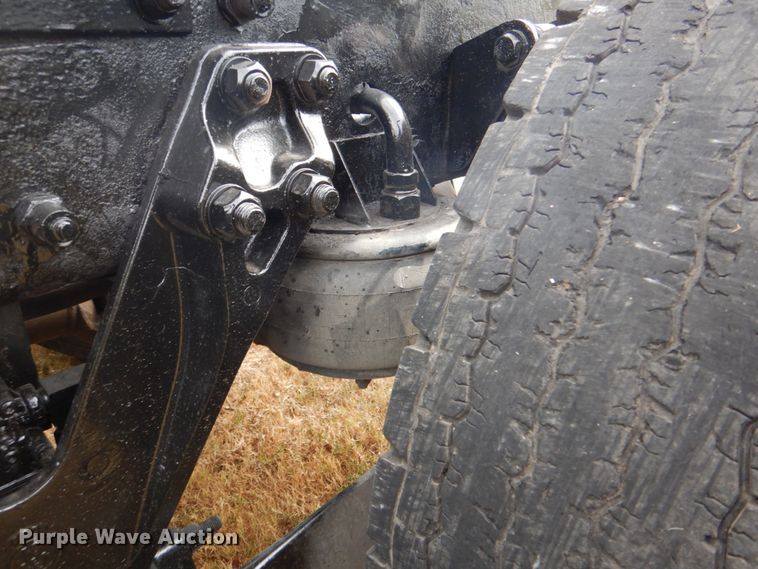 image for item DG1745 2006 Kenworth T800  semi truck