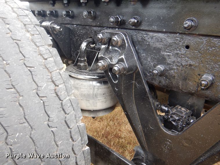 image for item DG1745 2006 Kenworth T800  semi truck