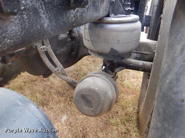 image for item DG1745 2006 Kenworth T800  semi truck