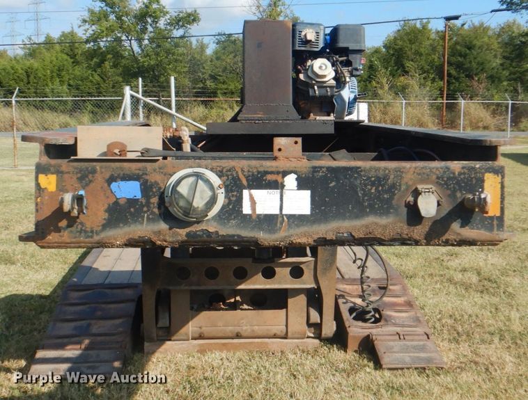 image for item DG1843 1995 Fontaine  lowboy equipment trailer