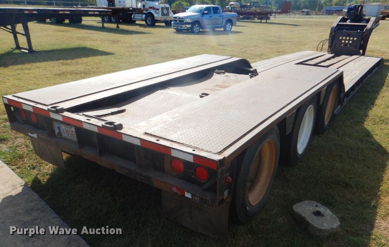 image for item DG1843 1995 Fontaine  lowboy equipment trailer