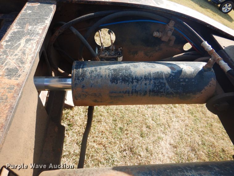 image for item DG1843 1995 Fontaine  lowboy equipment trailer