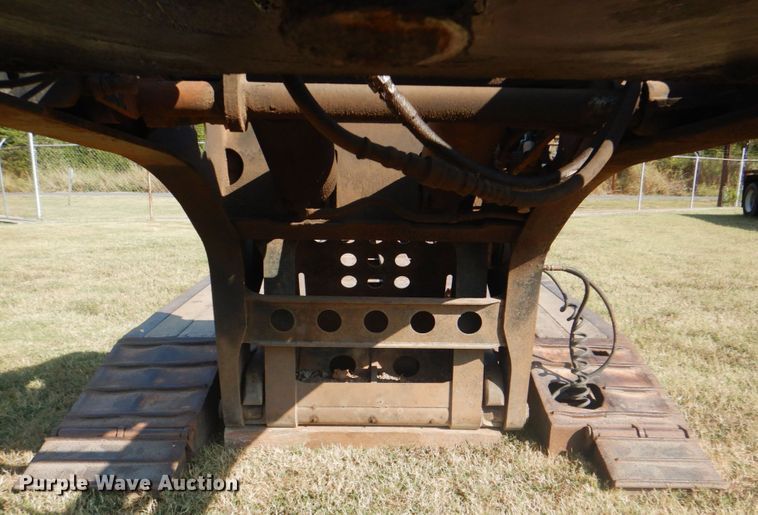 image for item DG1843 1995 Fontaine  lowboy equipment trailer