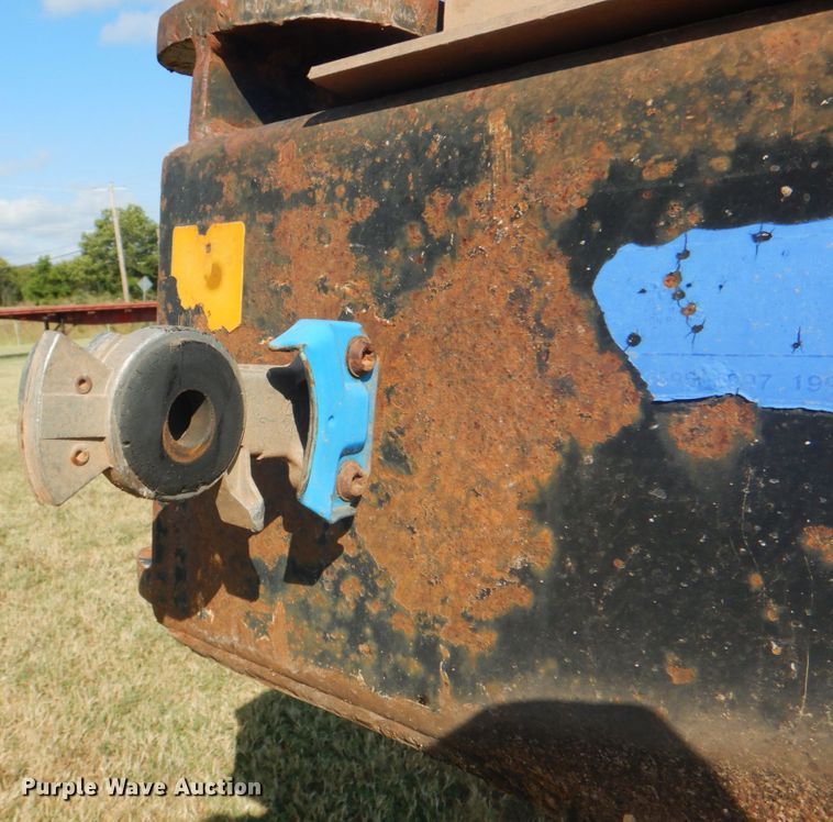 image for item DG1843 1995 Fontaine  lowboy equipment trailer