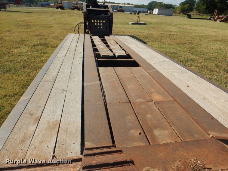 image for item DG1843 1995 Fontaine  lowboy equipment trailer