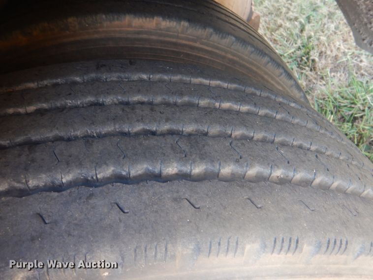 image for item DG1843 1995 Fontaine  lowboy equipment trailer