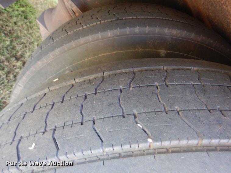 image for item DG1843 1995 Fontaine  lowboy equipment trailer