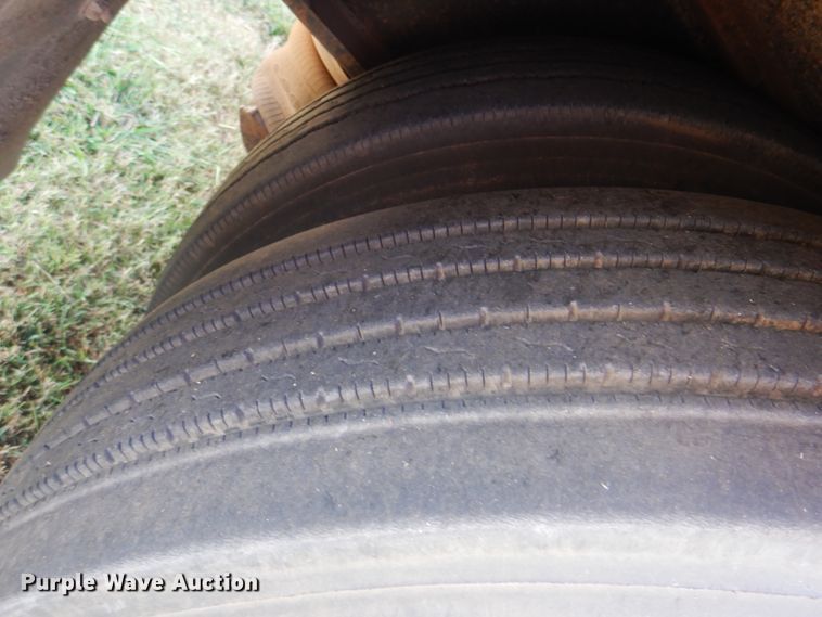 image for item DG1843 1995 Fontaine  lowboy equipment trailer