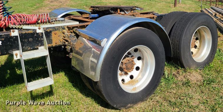 image for item DI6222 2001 Mack CH613  semi truck