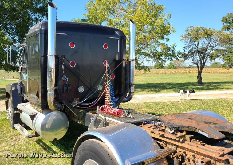 image for item DI6222 2001 Mack CH613  semi truck