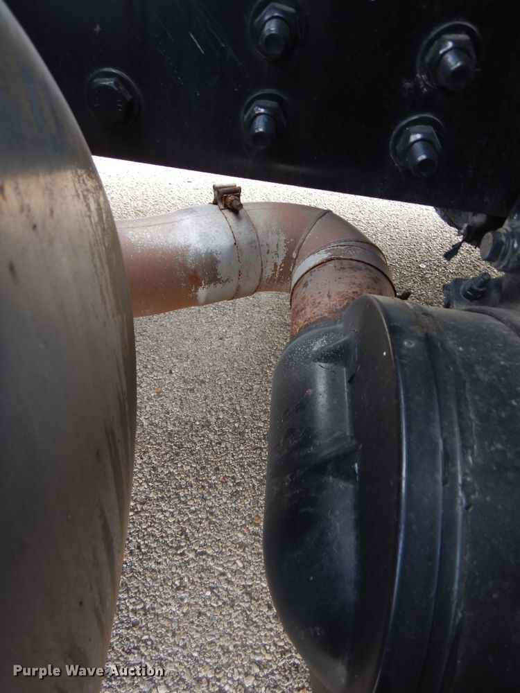 image for item DJ7299 2013 Freightliner Cascadia 125  semi truck