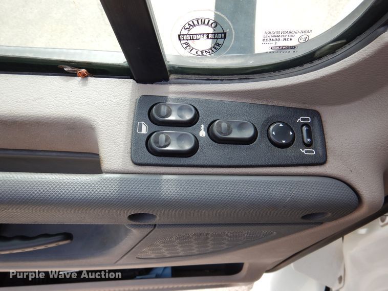 image for item DJ7299 2013 Freightliner Cascadia 125  semi truck