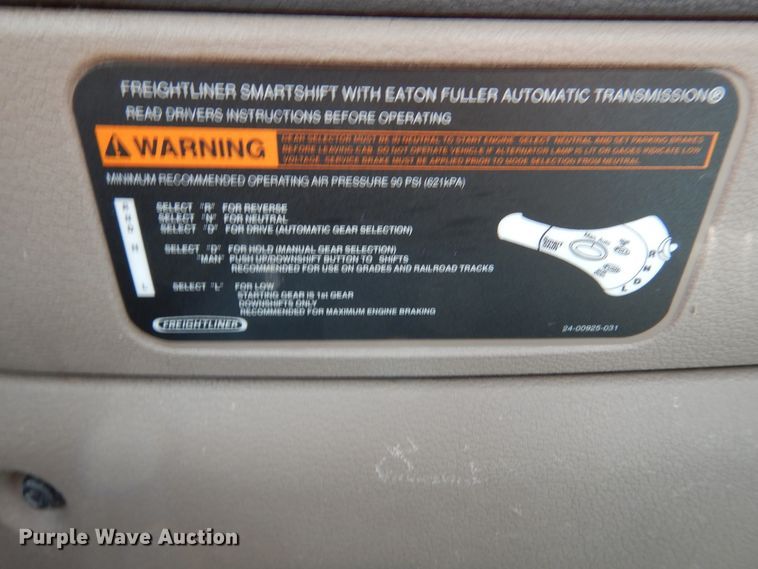 image for item DJ7299 2013 Freightliner Cascadia 125  semi truck