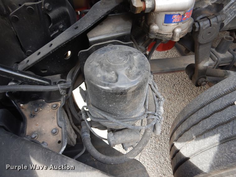 image for item DJ7299 2013 Freightliner Cascadia 125  semi truck