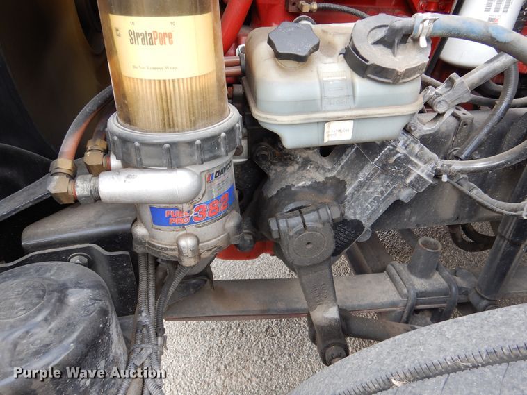 image for item DJ7299 2013 Freightliner Cascadia 125  semi truck