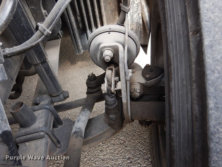 image for item DJ7299 2013 Freightliner Cascadia 125  semi truck