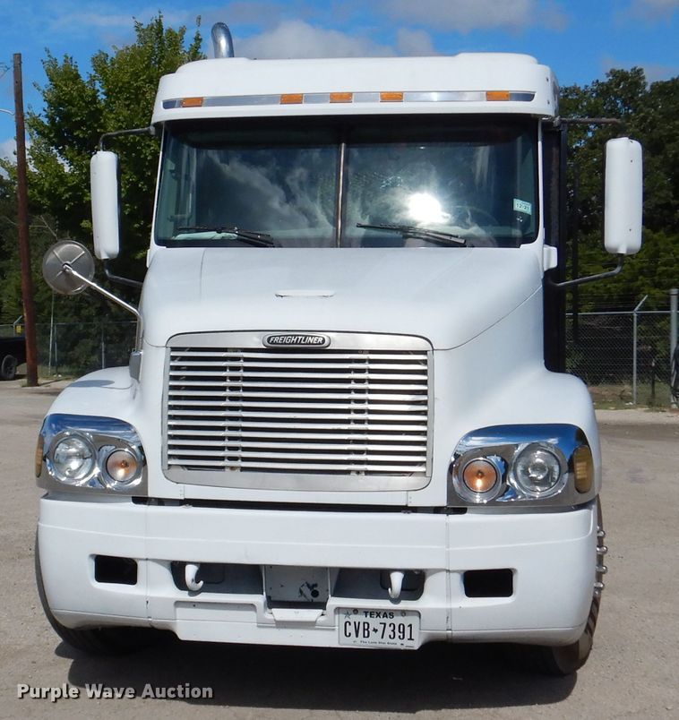 image for item DJ7301 2000 Freightliner Century Class  flatbed truck