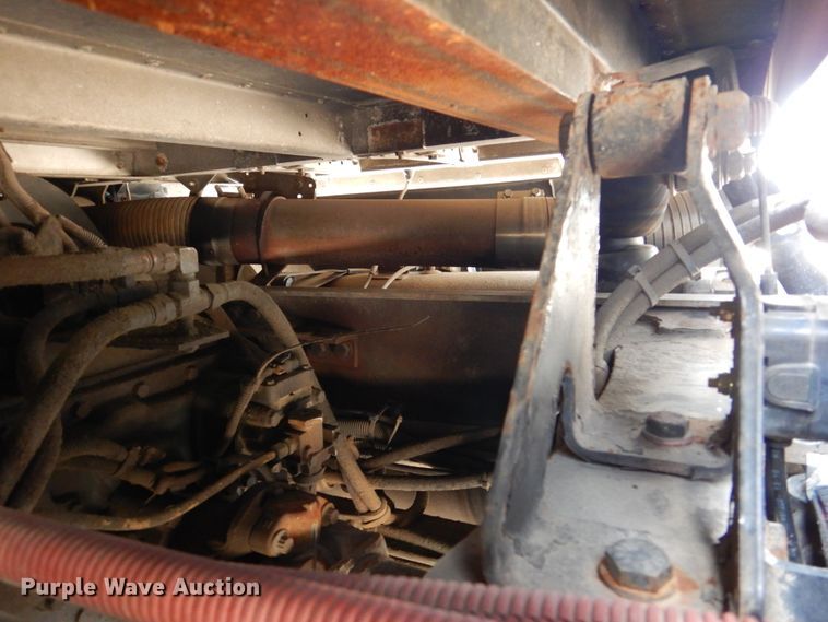 image for item DJ7301 2000 Freightliner Century Class  flatbed truck