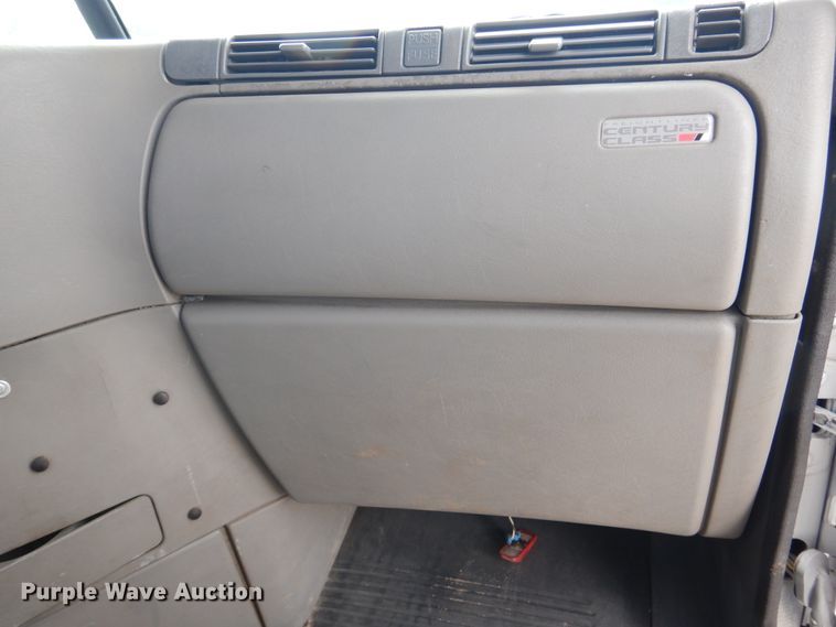 image for item DJ7301 2000 Freightliner Century Class  flatbed truck