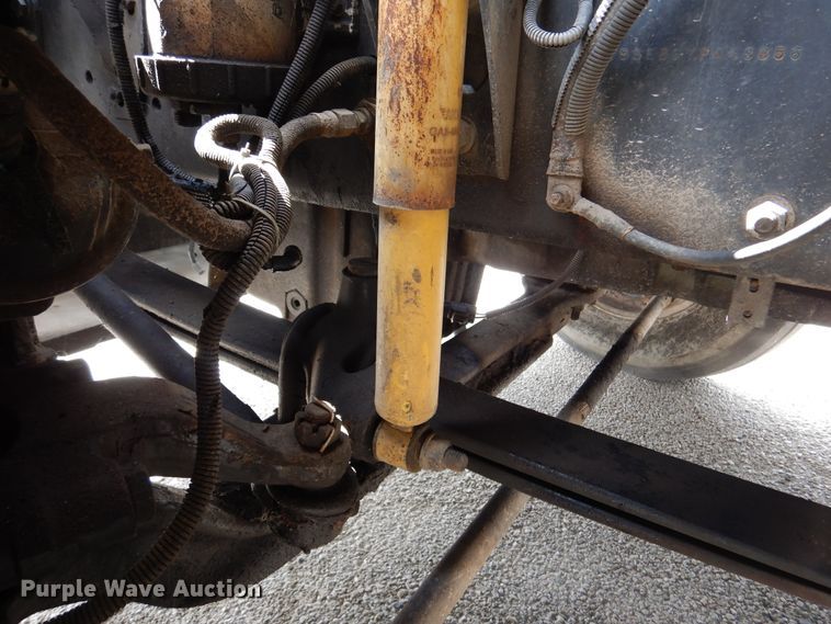 image for item DJ7301 2000 Freightliner Century Class  flatbed truck