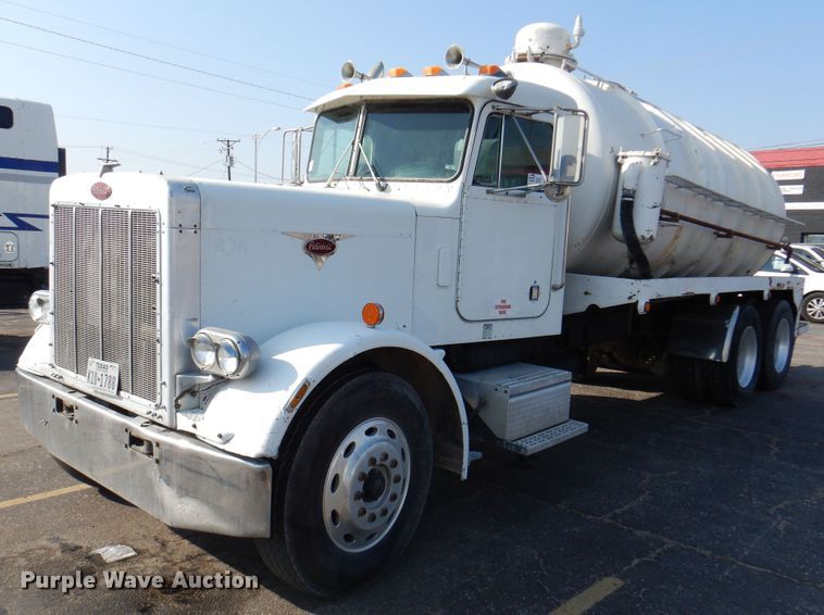 image for item DK8227 1985 Peterbilt 359  tank truck