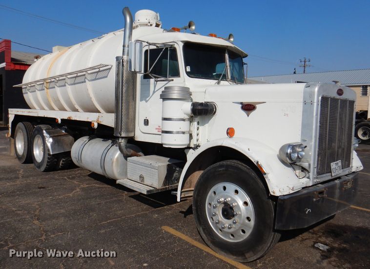 image for item DK8227 1985 Peterbilt 359  tank truck