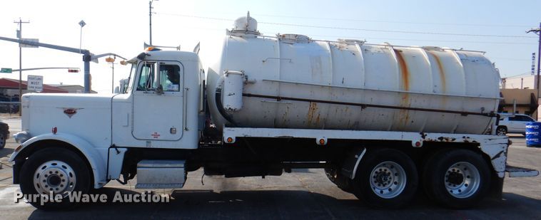 image for item DK8227 1985 Peterbilt 359  tank truck