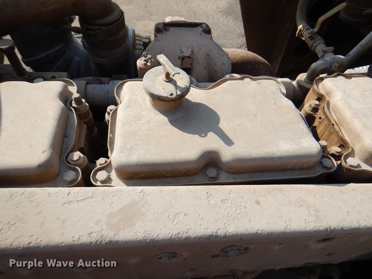 image for item DK8227 1985 Peterbilt 359  tank truck